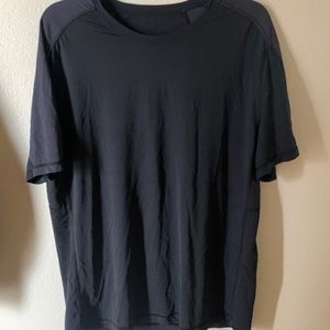 Lululemon tshirt